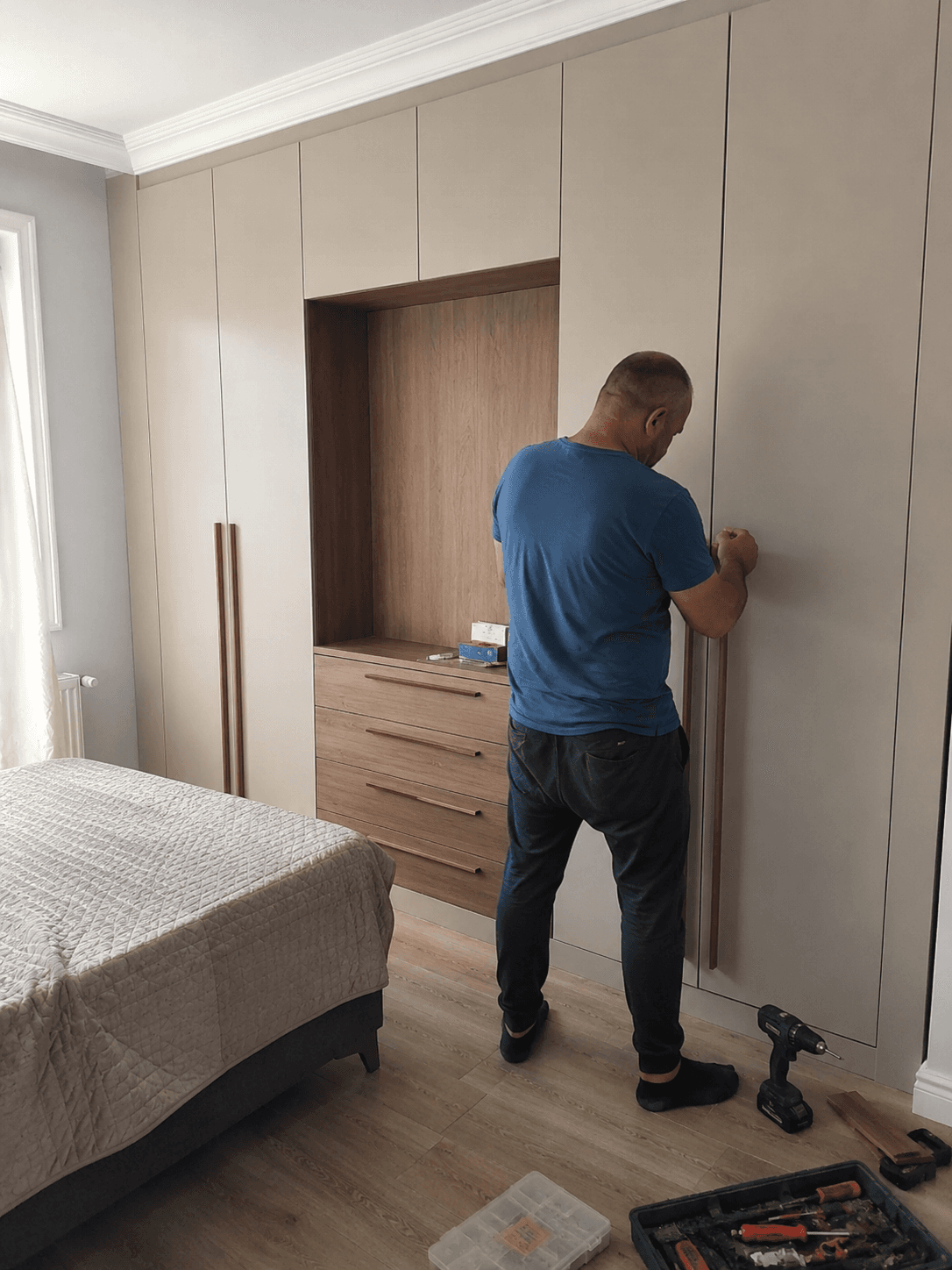 Mersin dolap kurulum - yan panel montajı