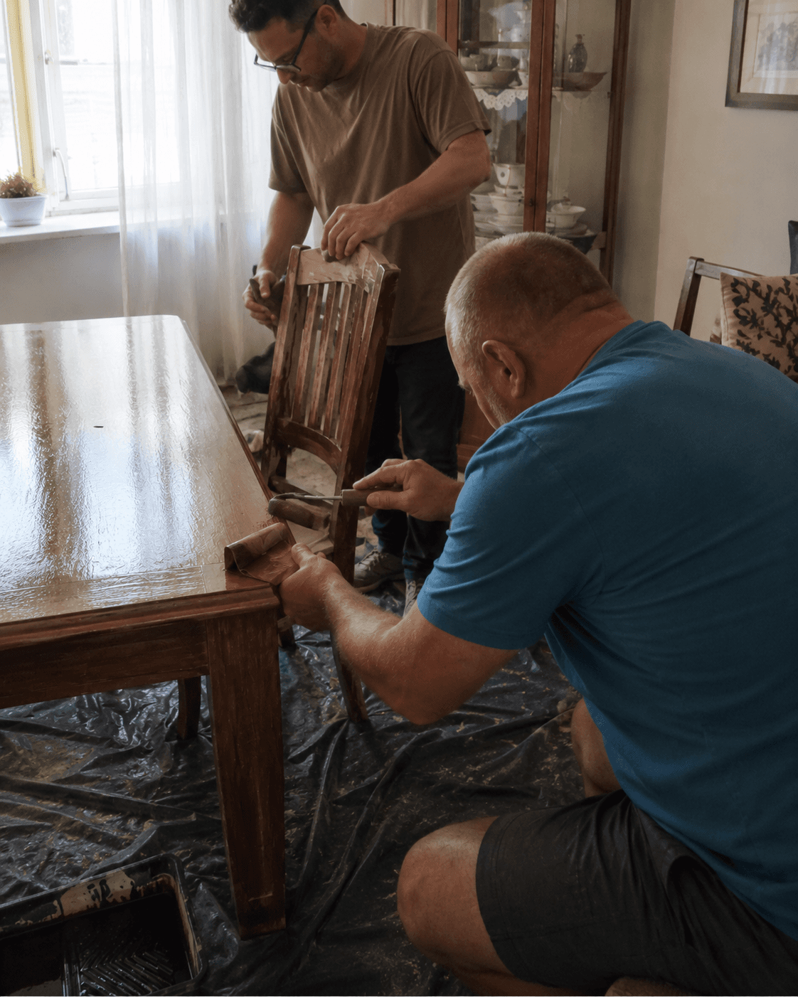 Mersin masa sandalye tamiri - vida sıkma aşaması